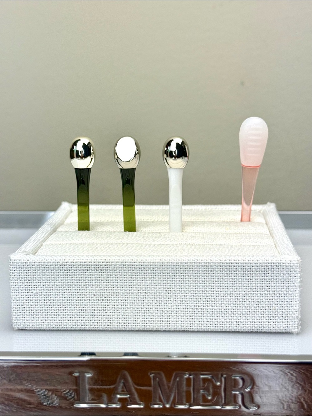 La Mer Applicator Tool Set - Picture 5 of 11
